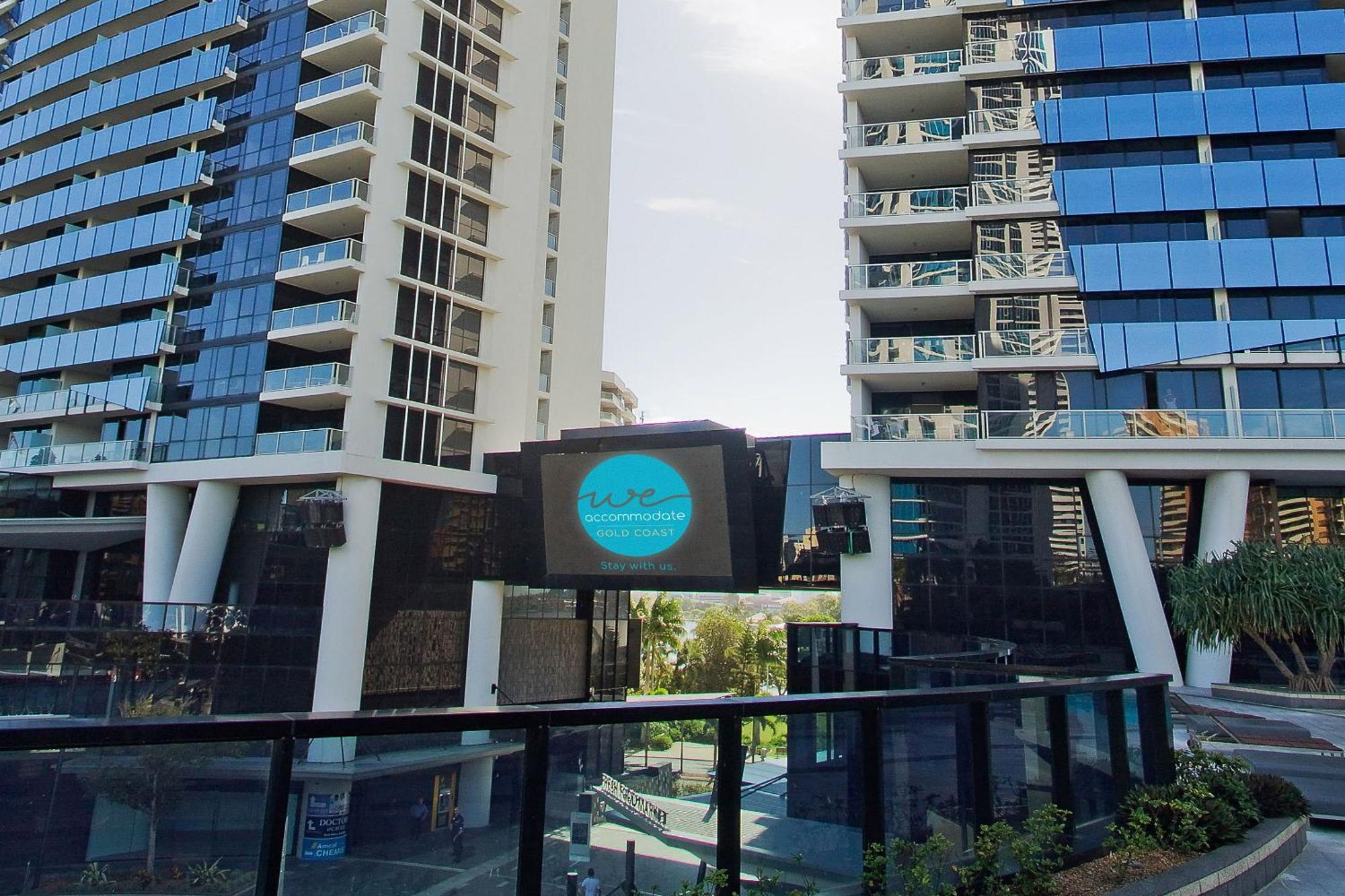 Circle On Cavill - Qstay Gold Coast Exterior photo