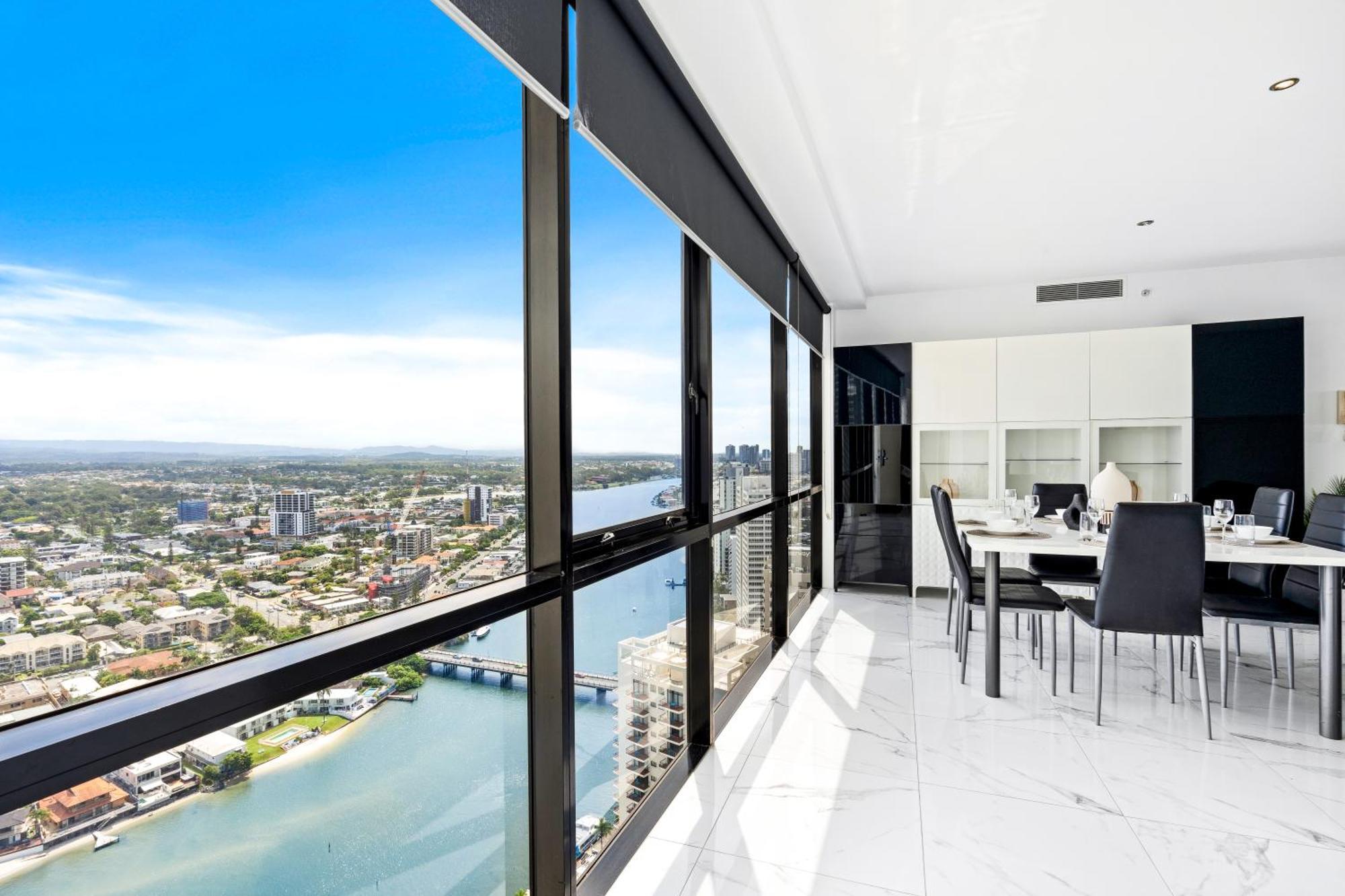 Circle On Cavill - Qstay Gold Coast Exterior photo